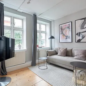 Cozy In By Marble Church Appartement